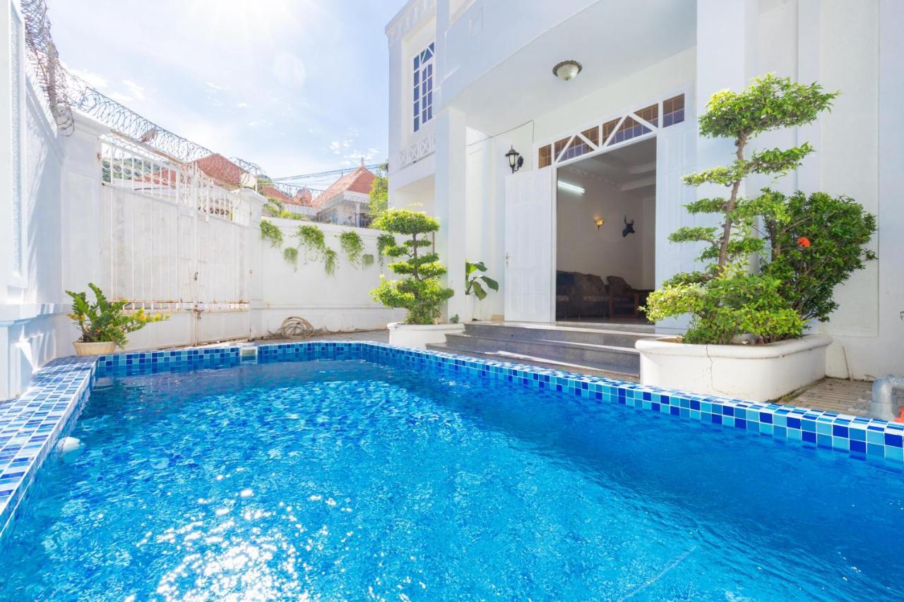 Palm Villa 3 - 5Bedrooms In Center Vungtau Vung Tau Exteriör bild